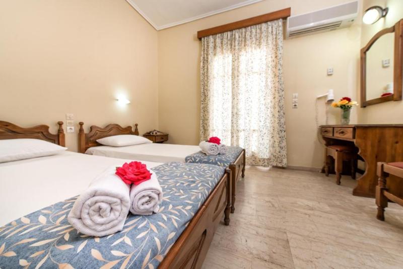 اتاق اکونومی, Anamar Zante