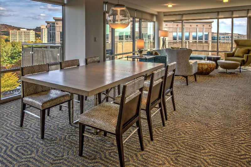 Люкс Кровать Кинг, Hilton Franklin Cool Springs