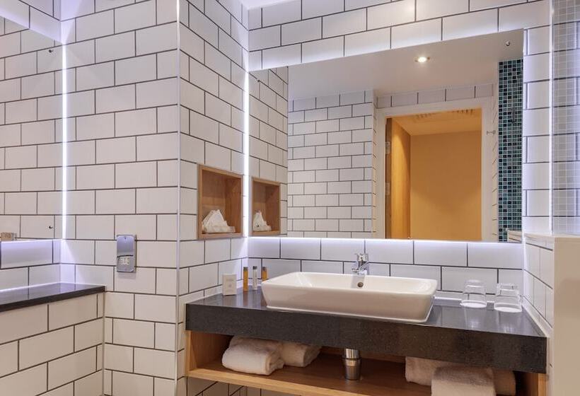 Номер Стандарт, Holiday Inn London Heathrow   Bath Road, An Ihg