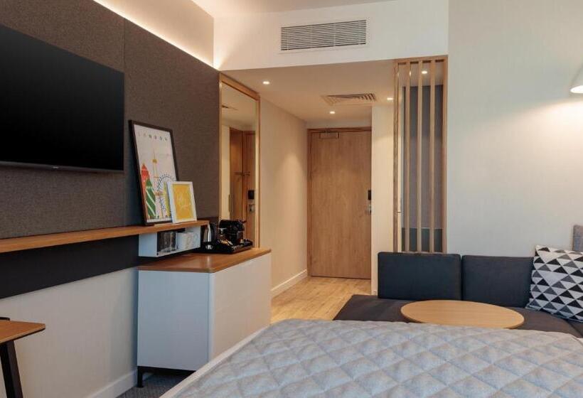 Номер Deluxe Кровать Кинг, Holiday Inn London Heathrow   Bath Road, An Ihg