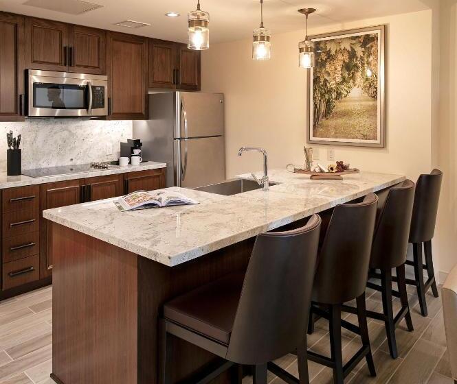 장애인을 위한 스위트, Grand Reserve At The Meritage