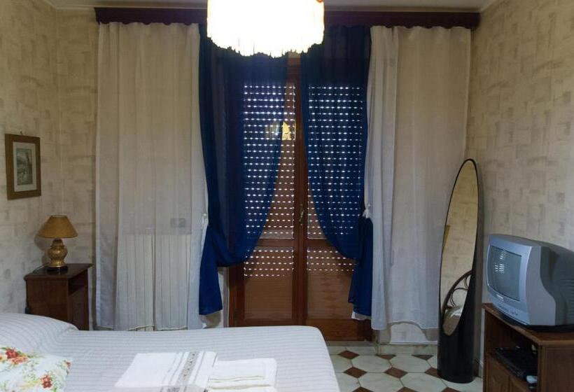 اتاق استاندارد سه نفره, B&b Anxur