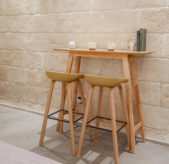 سوییت جونیور, Hydria Rooms