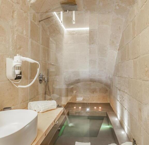 سوییت جونیور, Hydria Rooms