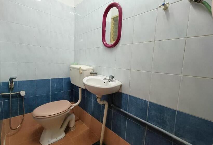 Camera Familiare, Kota Lodge