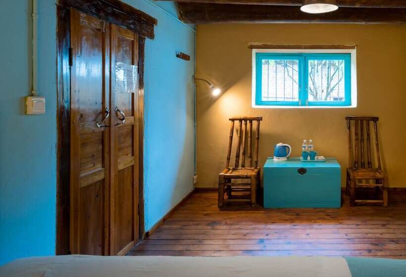 StandaardKamer, The Giggling Tree