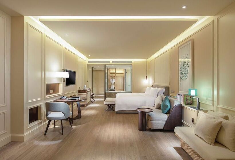 Habitación Premium Vista al Mar., Hilton Dalian Golden Pebble Beach Resort