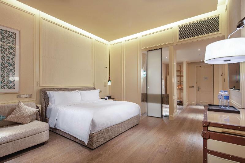 Номер Executive, Hilton Dalian Golden Pebble Beach Resort