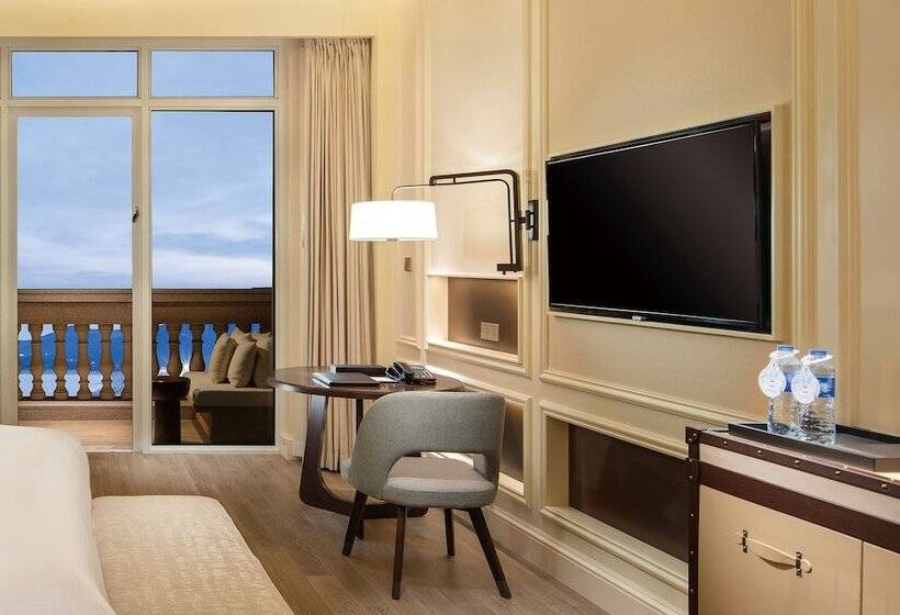 Номер Deluxe, Hilton Dalian Golden Pebble Beach Resort