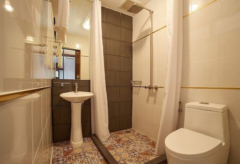 اتاق سوپریور, W22 By Burasari