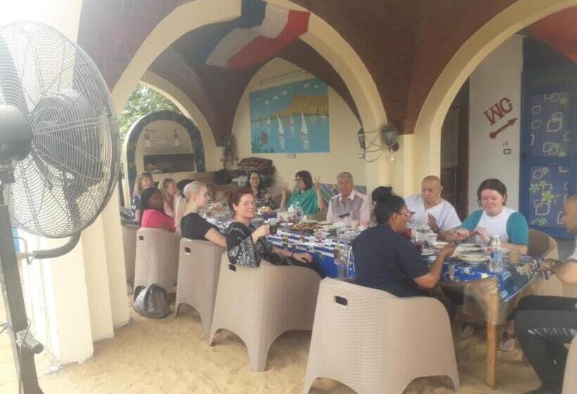 اتاق لوکس با تخت بزرگ, El Prince Guesthouse