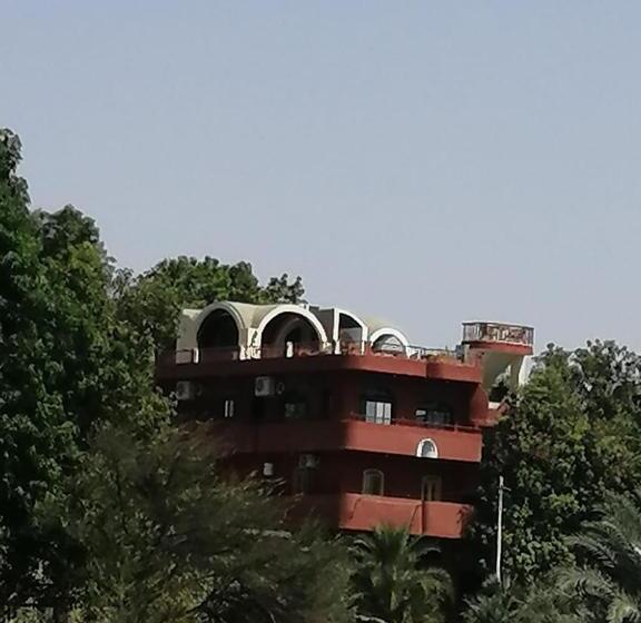اتاق لوکس با چشم‌انداز دریا, El Prince Guesthouse