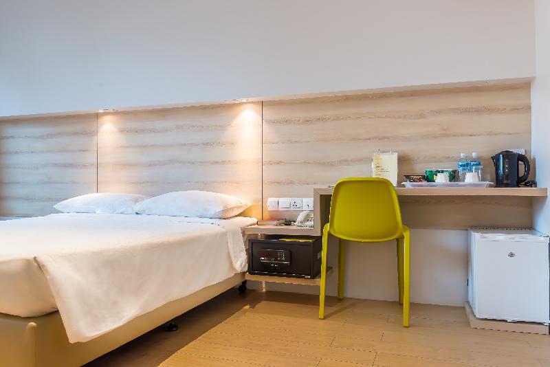 Полулюкс, Four Points By Sheraton Production City, Dubai