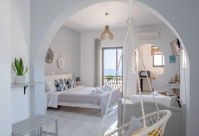 Номер Стандарт Трехместный, Pefkides Aegina Boutique Apartments