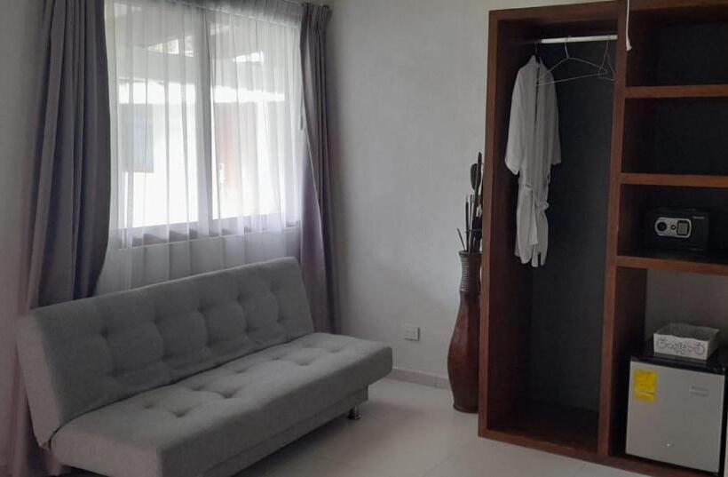 Полулюкс, Río Tinto Hotel Boutique