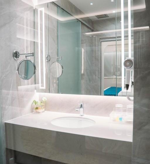 Номер Deluxe Кровать Кинг, Crystal Inn