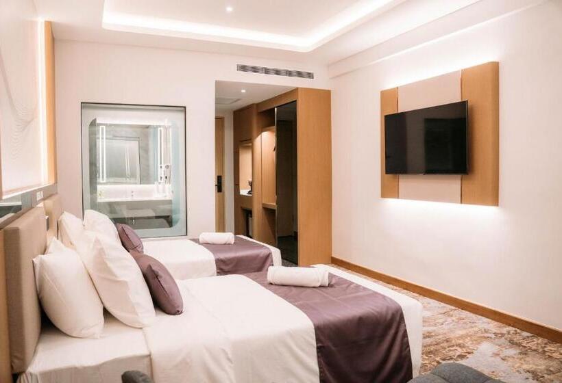 Номер Deluxe, Crystal Inn