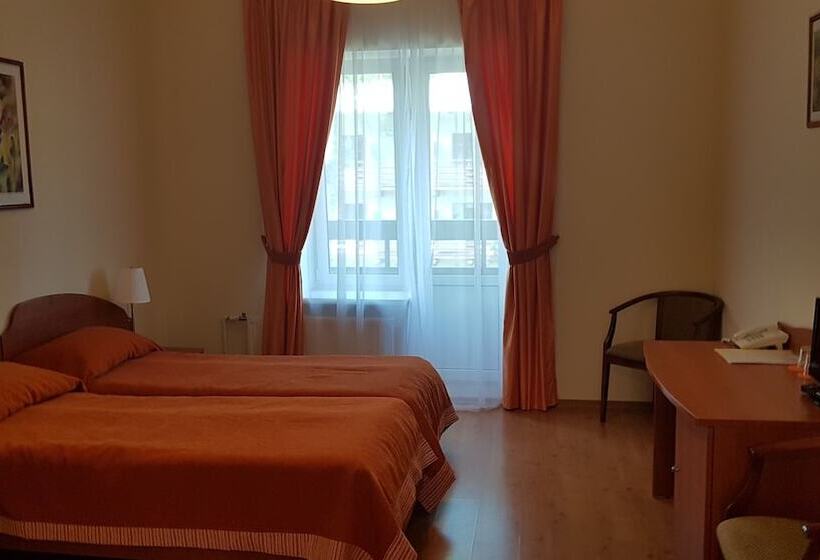 اتاق راحتی, Dom Tvorchestva Arkhitektor
