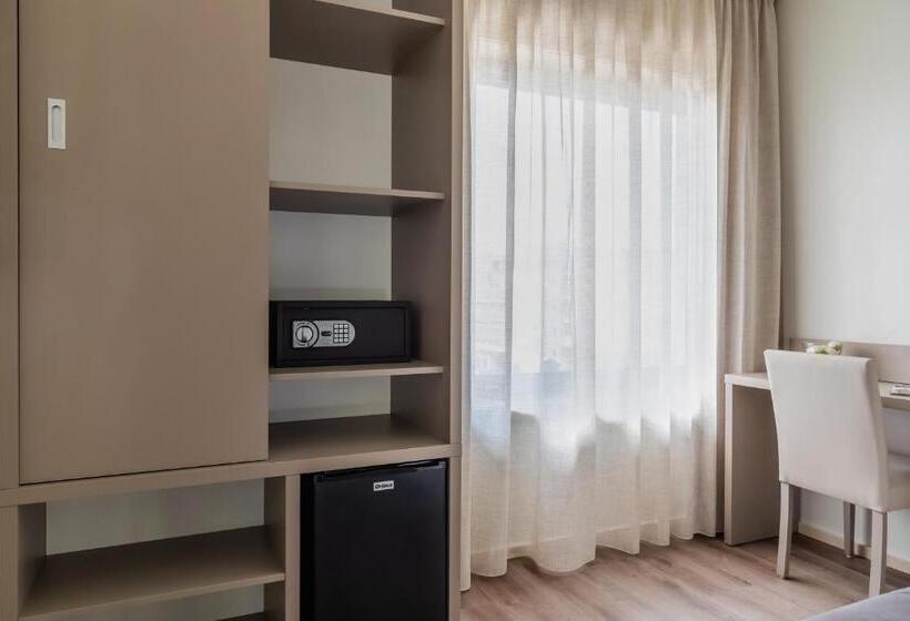 Семейный Номер, Oporto Airport & Business