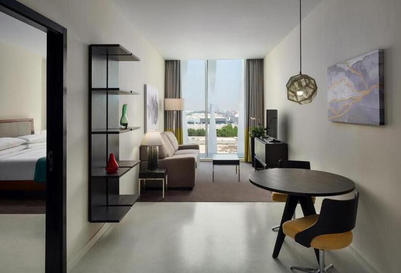 带大床的套房, Staybridge Suites Al Khobar, An Ihg