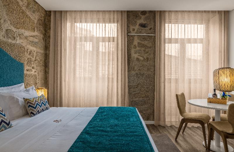 استودیوی استاندارد, 296 Heritage Apartments