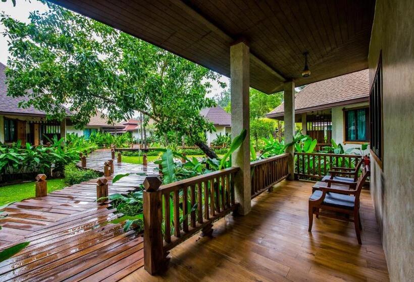 스탠다드 트리플 룸, Naiyang Park Resort   Sha Extra Plus