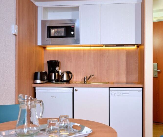 스탠다드 스튜디오, Residence Resideal Antibes