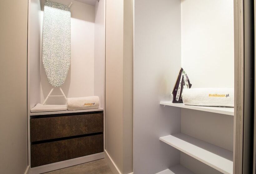 带1个卧室的豪华公寓, Emihouse Cityvibe Apartments
