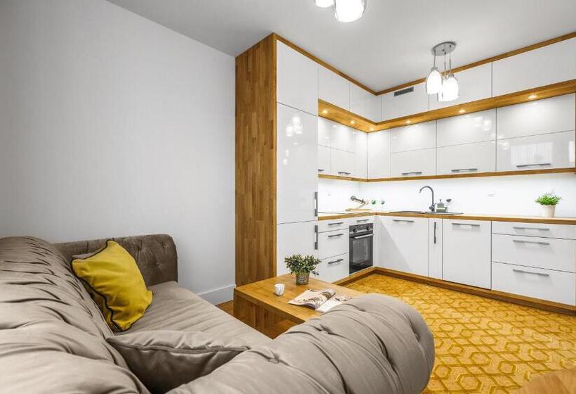 小型套房带阳台, Emihouse Cityvibe Apartments