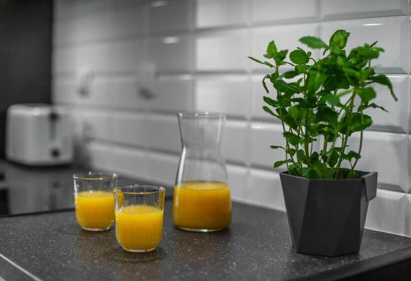 Студио Стандарт с Балконом, Emihouse Cityvibe Apartments