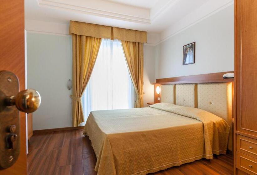 اتاق کلاسیک, Astor