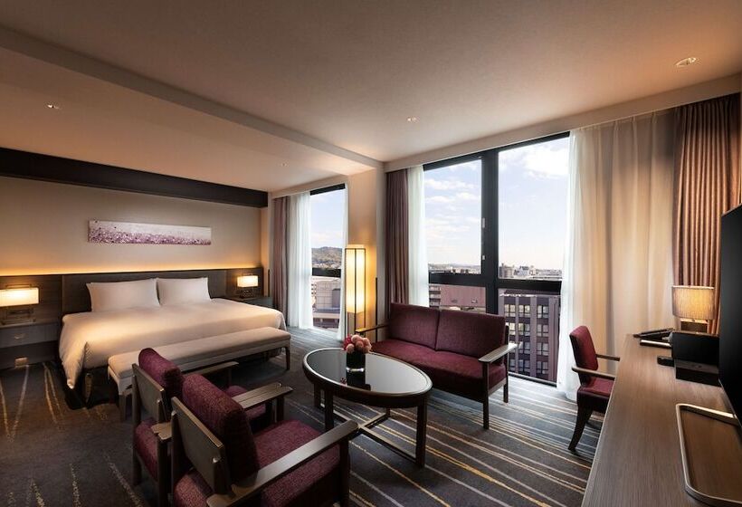 Quarto Deluxe, Doubletree By Hilton Kyoto Station