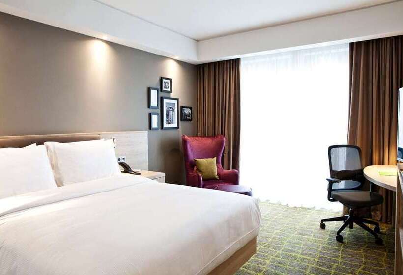 Семейный Номер, Hampton By Hilton Poznan Old Town