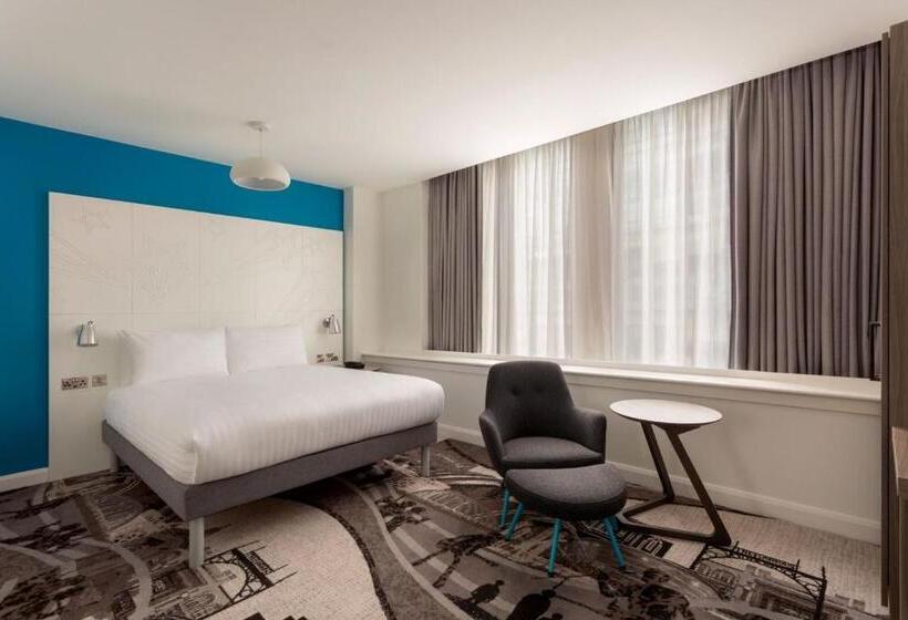 Номер Стандарт, Ibis Styles Glasgow Central