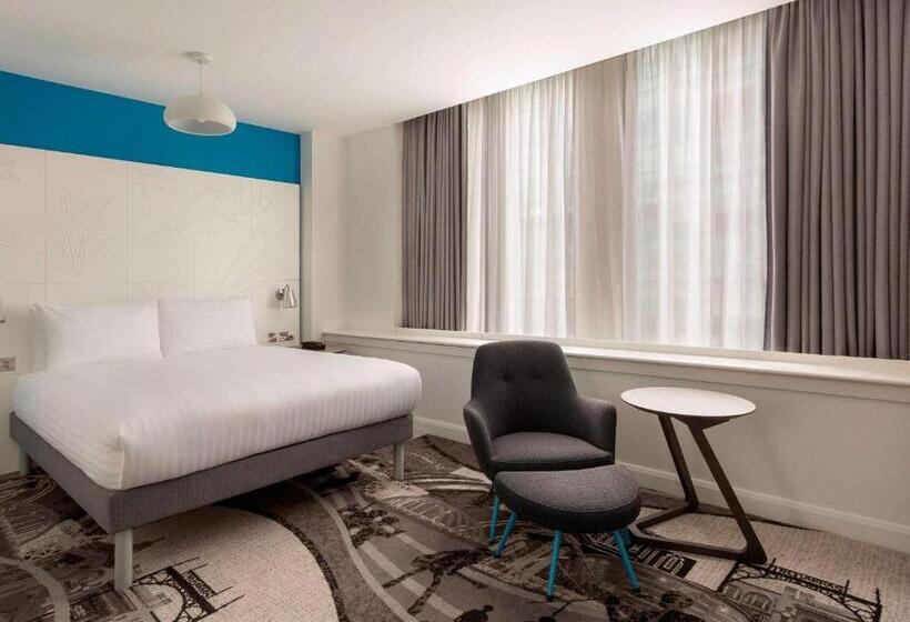 Номер Стандарт, Ibis Styles Glasgow Central