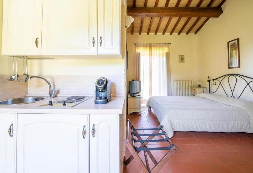 استودیوی استاندارد, Il Castellaro Country House