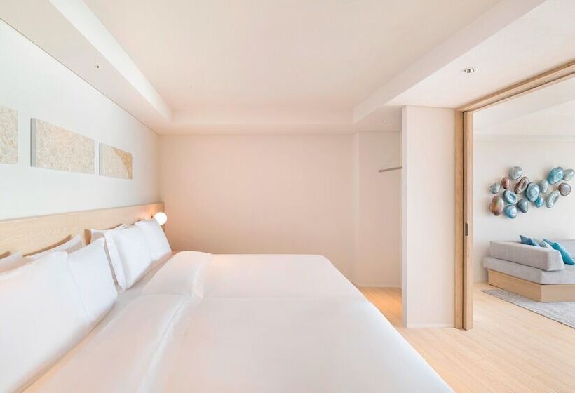 سوییت جونیور با چشم‌انداز دریا, Iraph Sui, A Luxury Collection Hotel, Miyako Okinawa