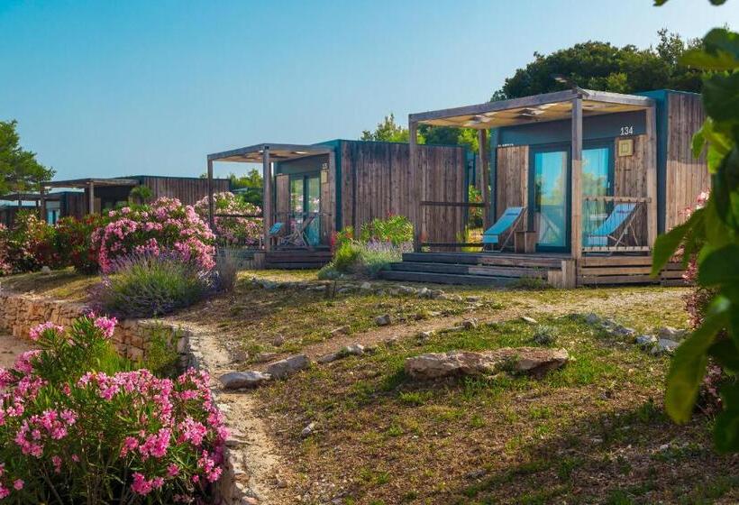 Мобильный Дом, Obonjan Island Resort