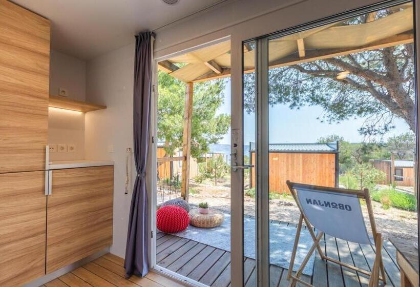 Мобильный Дом, Obonjan Island Resort
