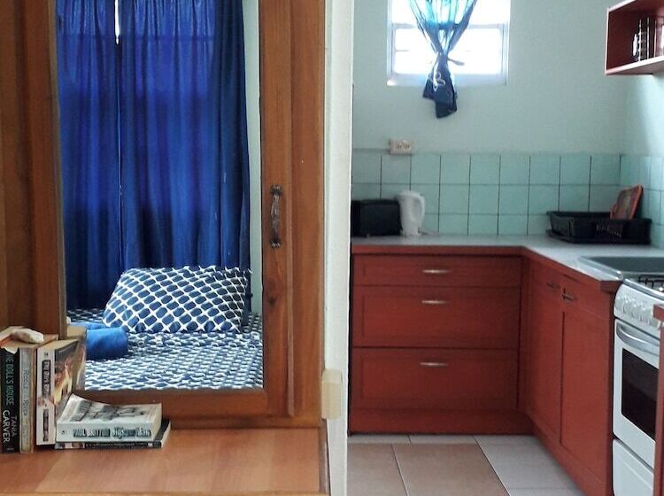 آپارتمان 1 خوابه با چشم‌انداز دریا, Miller's Guest House