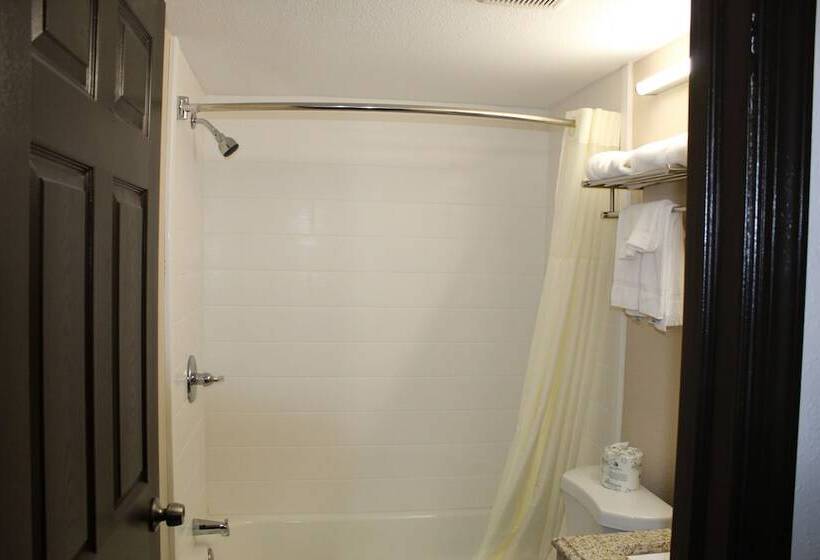 디럭스 룸, Fairmount Inn & Suites   Stroudsburg, Poconos