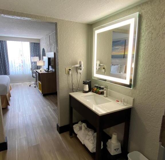 Номер Deluxe, Days Inn By Wyndham Fort Pierce Midtown