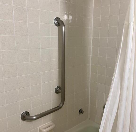 Номер Стандарт Адаптированный для Инвалидов, Days Inn By Wyndham Fort Pierce Midtown