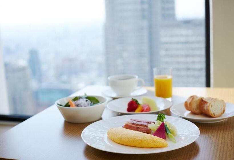 디럭스 룸 킹사이즈 침대, Keio Plaza Hotel Tokyo Premier Grand