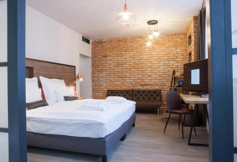 Номер Deluxe, Memories Oldtown