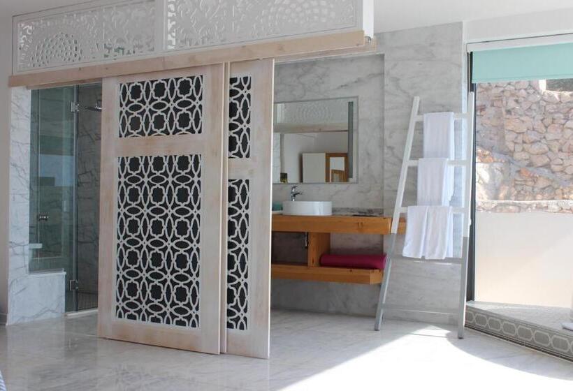 سوییت لوکس, Mandalina Luxury Suites