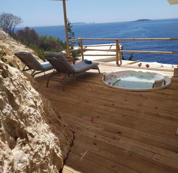 سوییت لوکس, Mandalina Luxury Suites