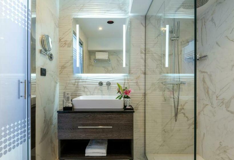高级三人间, Nyx Hotel Bilbao By Leonardo Hotels