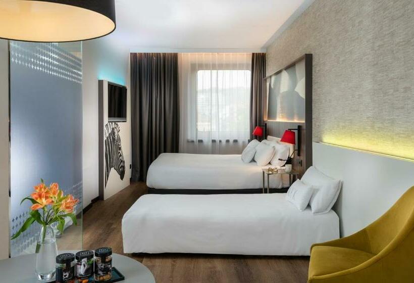 高级三人间, Nyx Hotel Bilbao By Leonardo Hotels