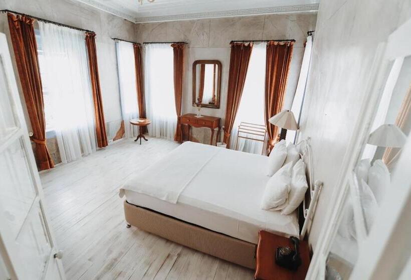 Люкс Кровать Кинг, Tashmahal Buti̇k Otel Alaçati